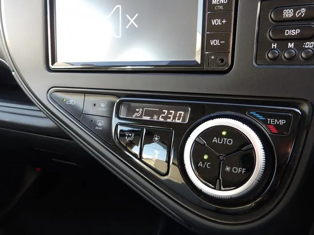 トヨタ　アクア