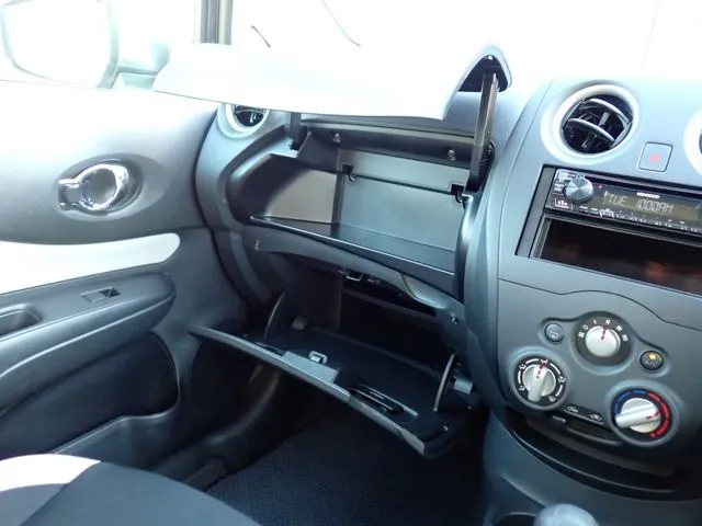 ノート（ニッサン）の車両写真