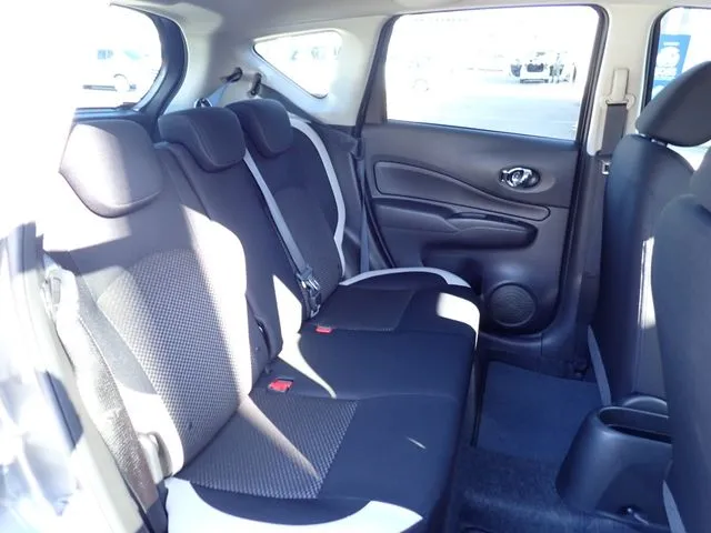 ノート（ニッサン）の車両写真