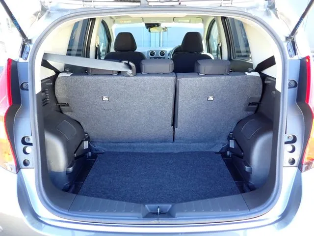 ノート（ニッサン）の車両写真