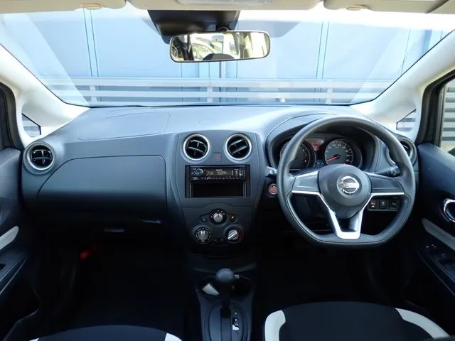 ノート（ニッサン）の車両写真