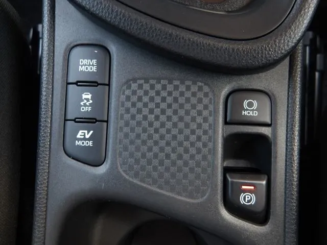 ヤリスクロス　ハイブリッド（トヨタ）の車両写真