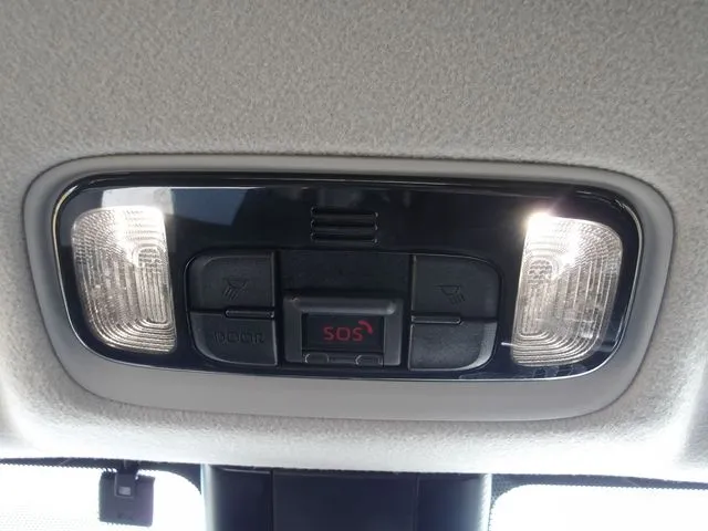 ヤリスクロス　ハイブリッド（トヨタ）の車両写真