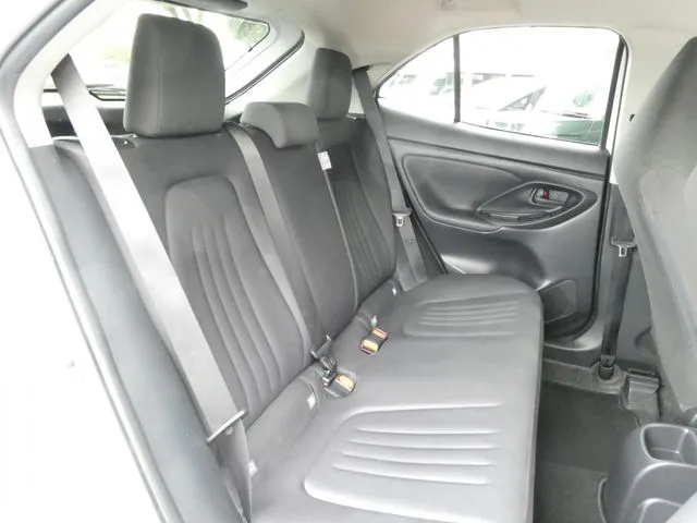 ヤリスクロス　ハイブリッド（トヨタ）の車両写真