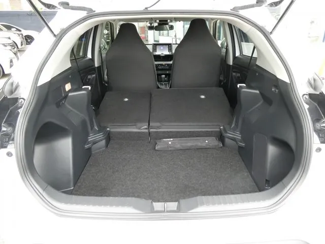 ヤリスクロス　ハイブリッド（トヨタ）の車両写真