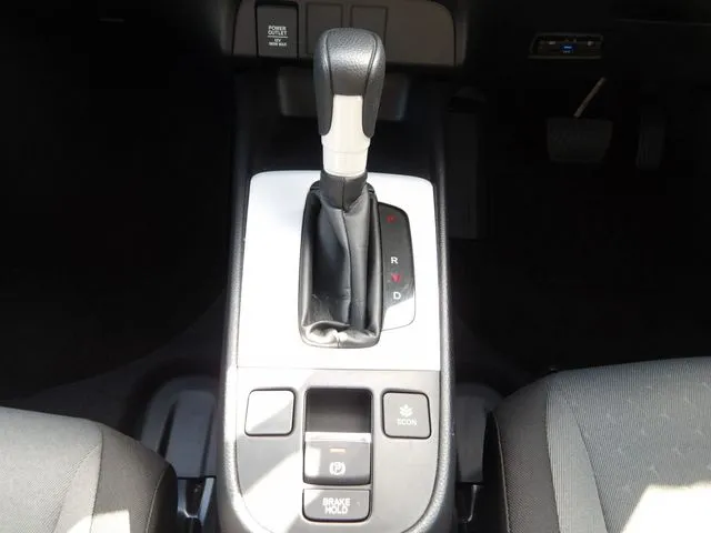 フィット　ｅ：ＨＥＶ（ホンダ）の車両写真