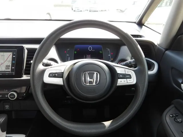 フィット　ｅ：ＨＥＶ（ホンダ）の車両写真