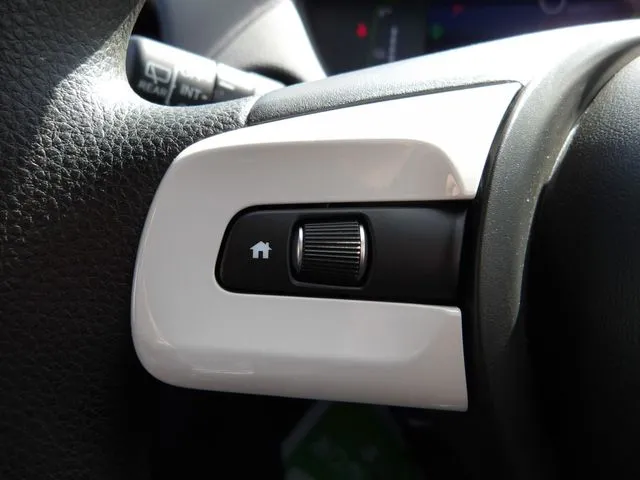 フィット　ｅ：ＨＥＶ（ホンダ）の車両写真