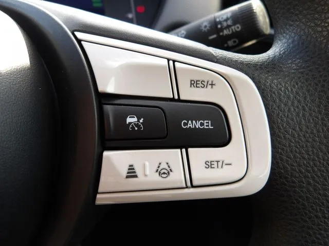 フィット　ｅ：ＨＥＶ（ホンダ）の車両写真