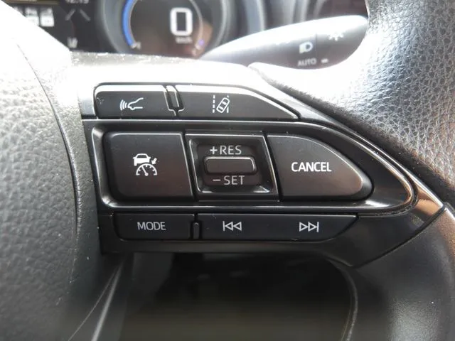 ヤリスクロス　ハイブリッド（トヨタ）の車両写真