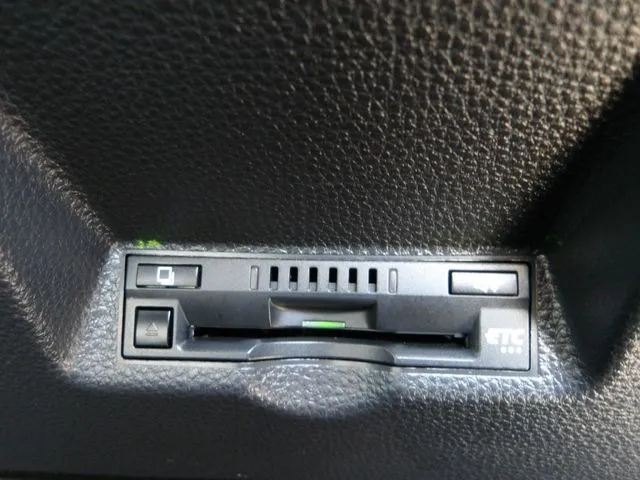 ヤリスクロス　ハイブリッド（トヨタ）の車両写真