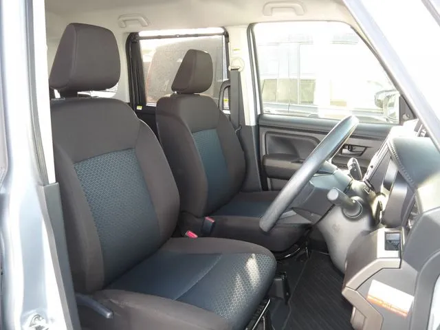 トール（ダイハツ）の車両写真