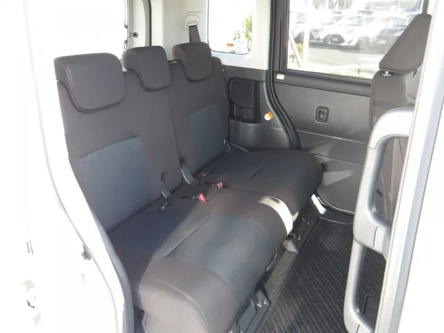 トール（ダイハツ）の車両写真