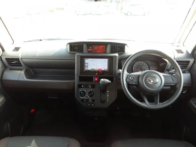 トール（ダイハツ）の車両写真