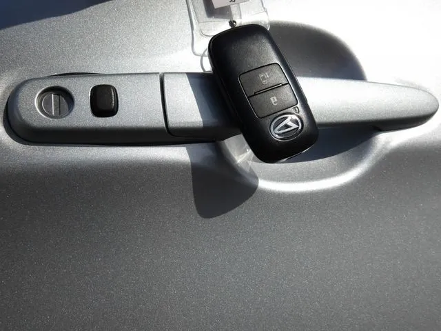 トール（ダイハツ）の車両写真