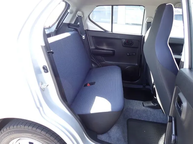 アルト　４ＷＤ（スズキ）の車両写真