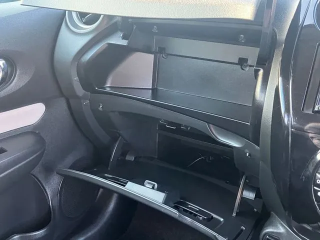 ノート　４ＷＤ（ニッサン）の車両写真