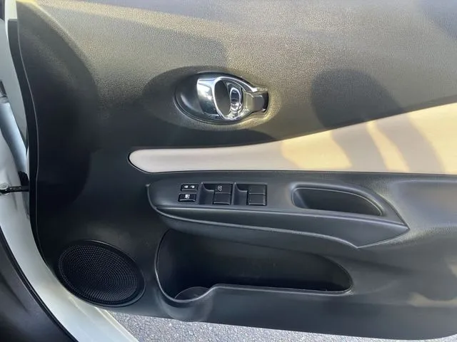 ノート　４ＷＤ（ニッサン）の車両写真