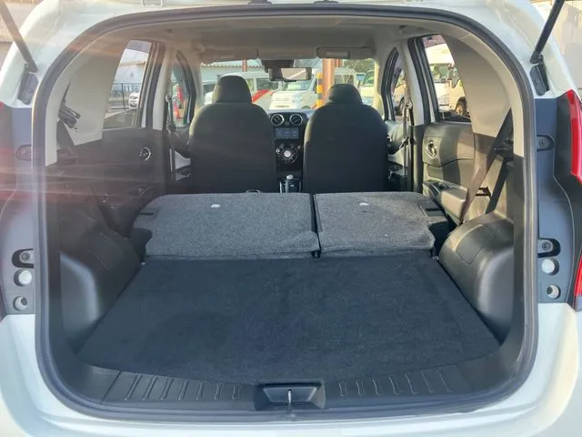 ノート　４ＷＤ（ニッサン）の車両写真