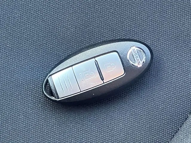 ノート　４ＷＤ（ニッサン）の車両写真