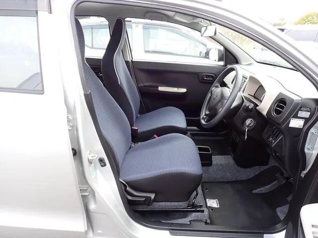 アルト　４ＷＤ（スズキ）の車両写真