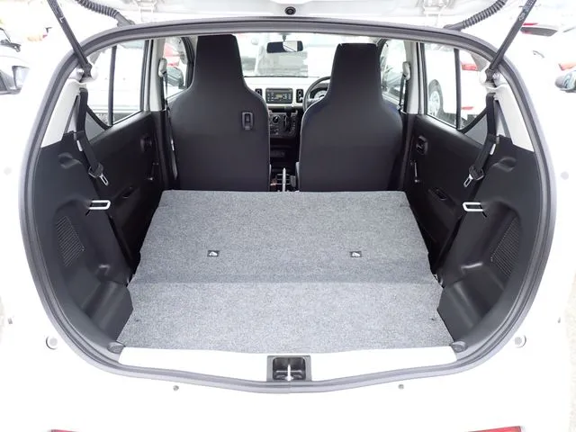 アルト　４ＷＤ（スズキ）の車両写真