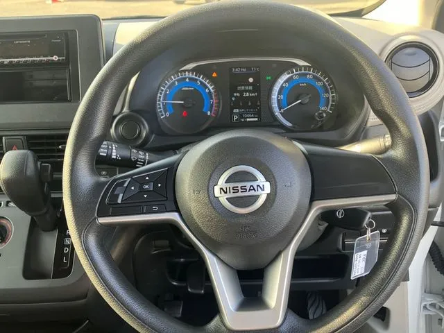 デイズ　４ＷＤ（ニッサン）の車両写真