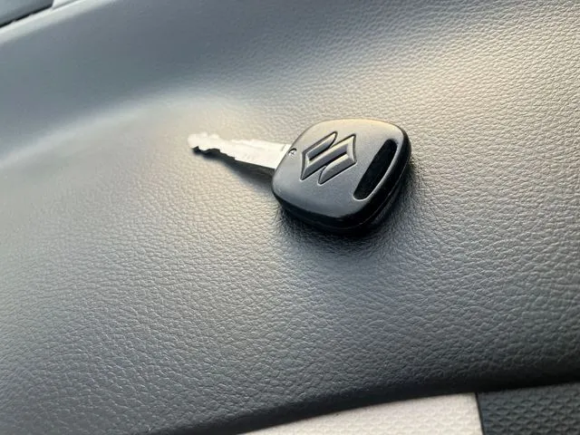 アルト　４ＷＤ（スズキ）の車両写真