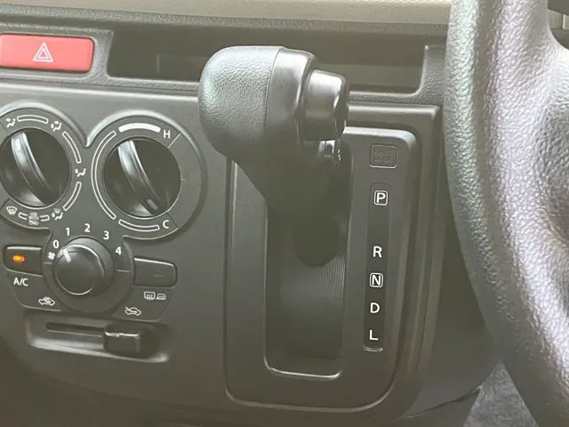 アルト　４ＷＤ（スズキ）の車両写真