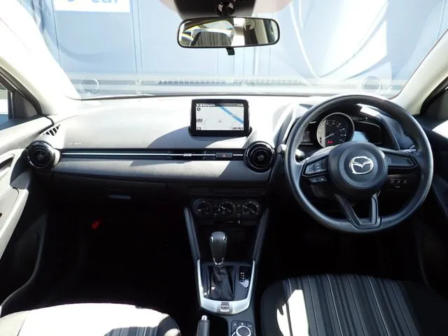 ＭＡＺＤＡ２（マツダ）の車両写真