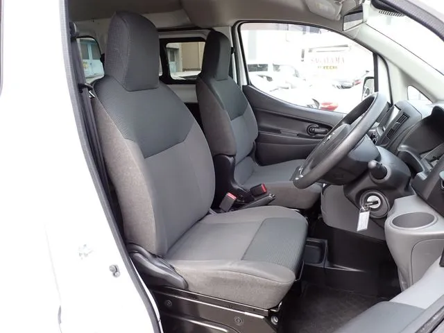 ニッサン　ＮＶ２００バネットバン　４ＷＤ