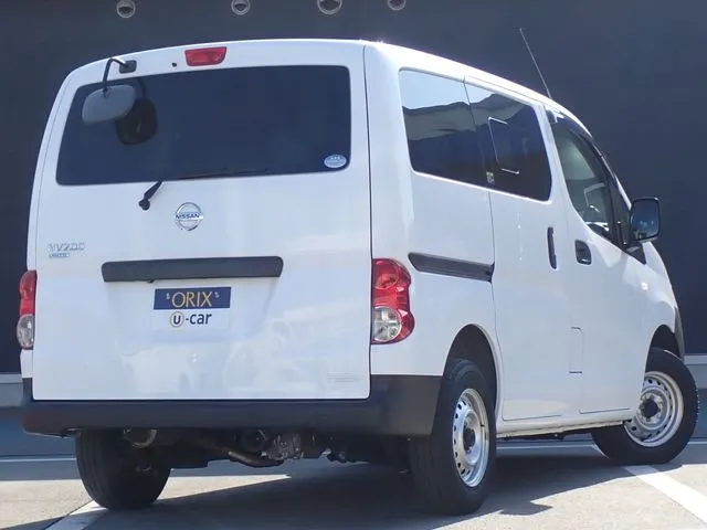 ニッサン　ＮＶ２００バネットバン　４ＷＤ