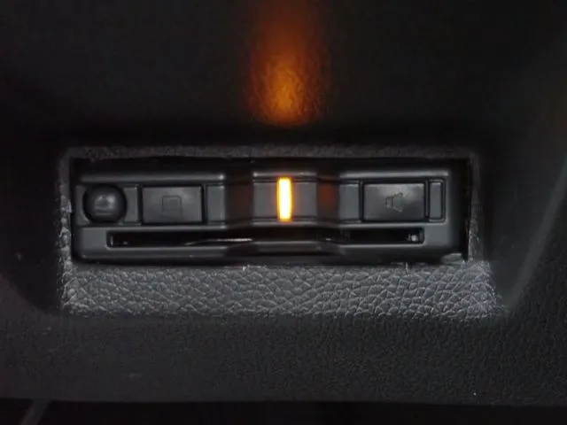 シャトル　ハイブリッド（ホンダ）の車両写真