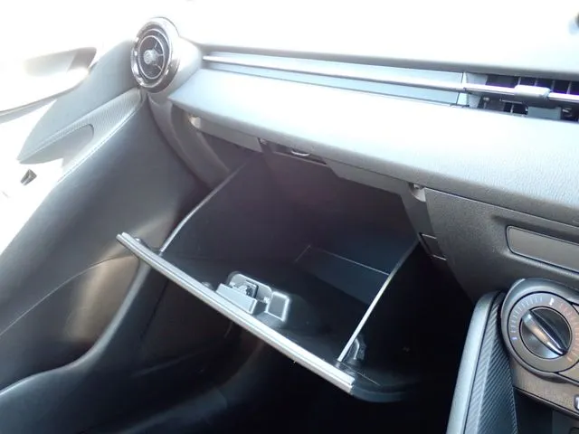 MAZDA2(マツダ)の車両写真