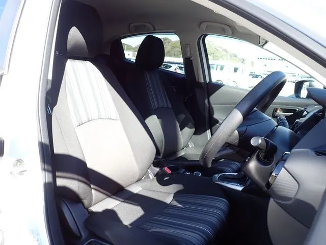 MAZDA2(マツダ)の車両写真