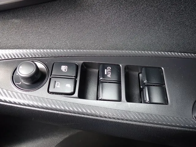 MAZDA2(マツダ)の車両写真