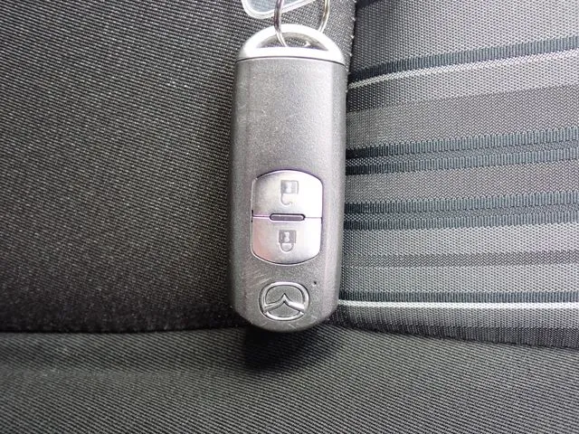 MAZDA2(マツダ)の車両写真