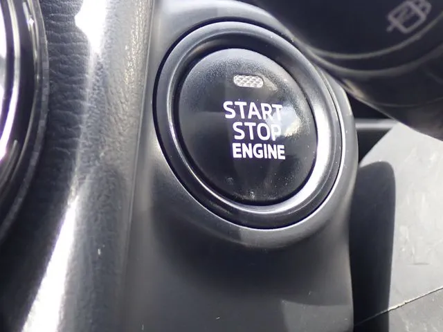 MAZDA2(マツダ)の車両写真