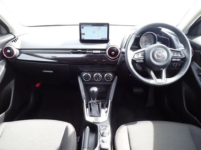 MAZDA2(マツダ)の車両写真