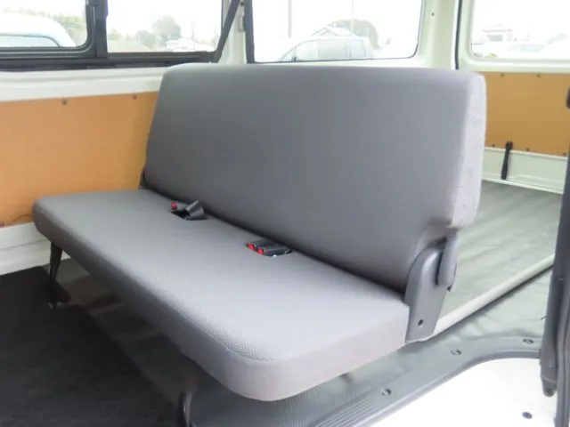 ハイエースバン　１．２５ｔ　２ＷＤ（トヨタ）の車両写真