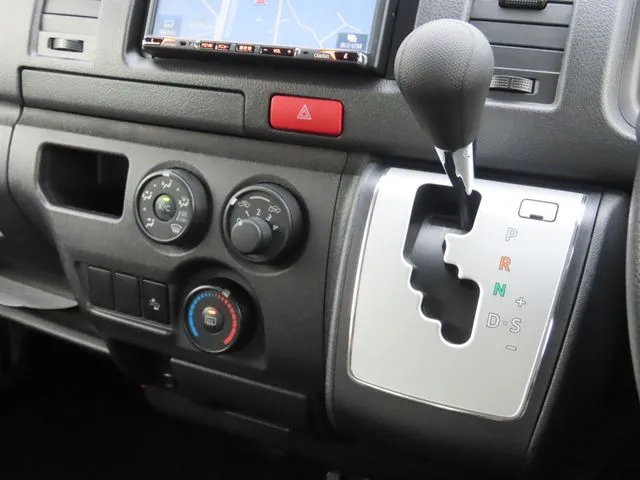 ハイエースバン　１．２５ｔ　２ＷＤ（トヨタ）の車両写真