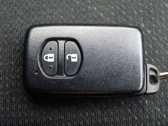 カローラフィールダー ハイブリッド(トヨタ)の車両写真