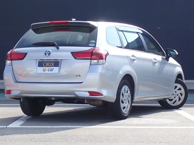 カローラフィールダー ハイブリッド(トヨタ)の車両写真