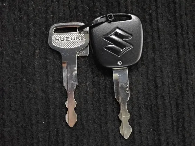 スズキ　アルト　４ＷＤ