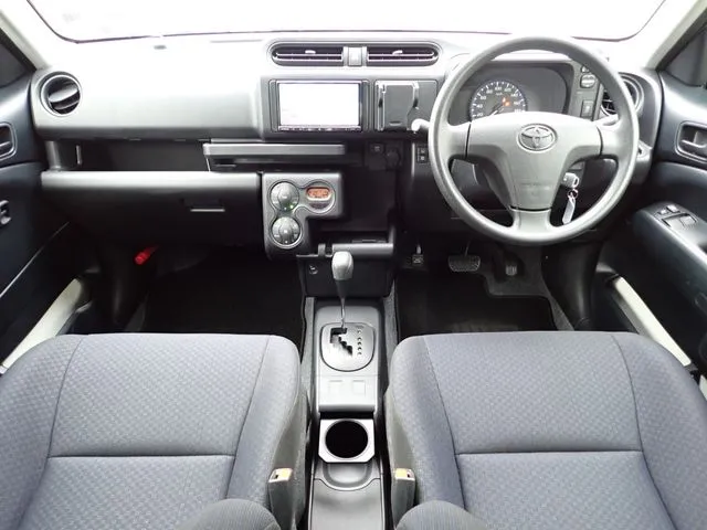 プロボックスバン ハイブリッド(トヨタ)の車両写真