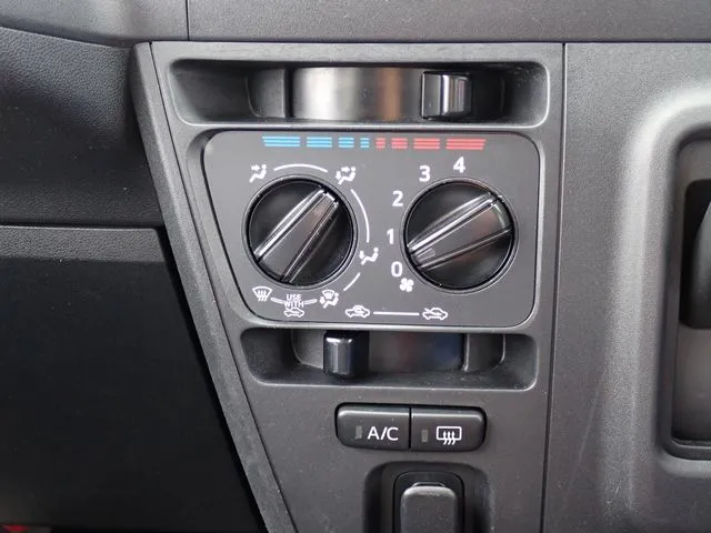 ハイゼットカーゴ(ダイハツ)の車両写真