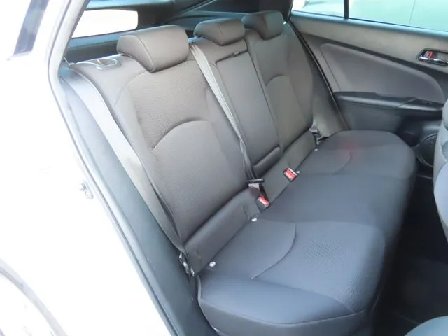 プリウス（トヨタ）の車両写真