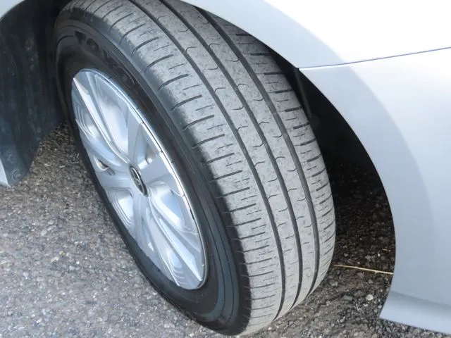 プリウス（トヨタ）の車両写真