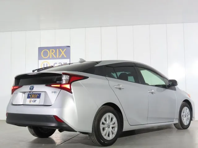 プリウス（トヨタ）の車両写真
