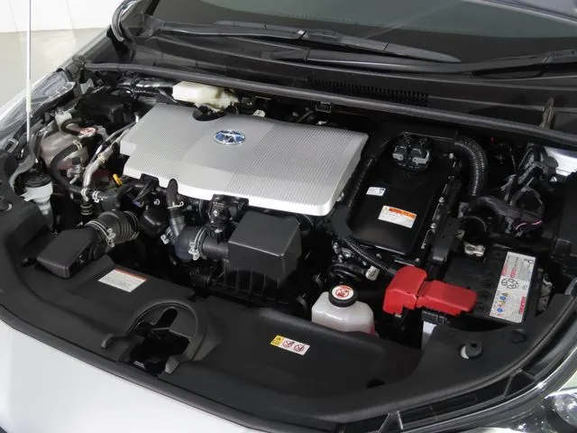 プリウス（トヨタ）の車両写真